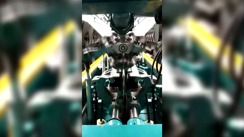 Yüksek Hızlı Raşel Çözgü Örme Makinası